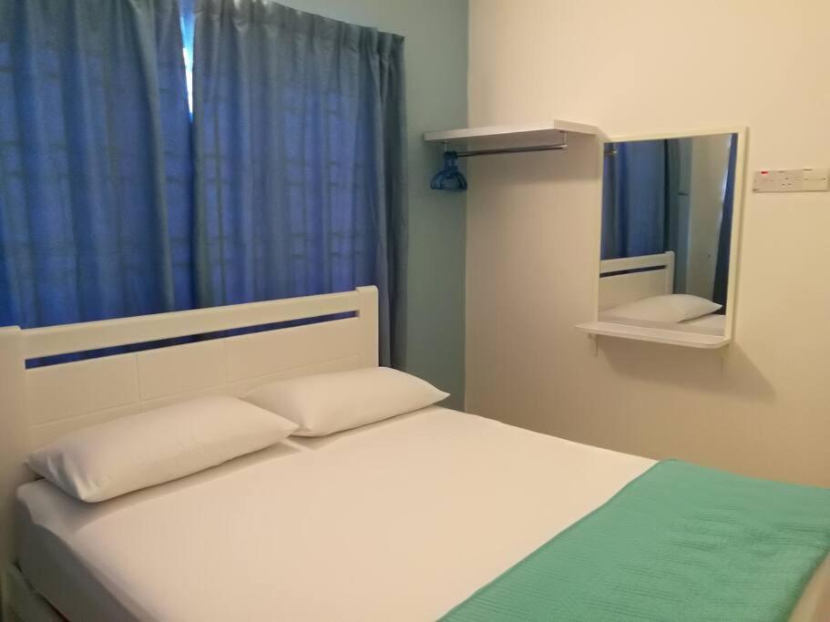 Santorini 4 Bedrooms Full Air Cond Entire By Grab A Holiday home Ipoh